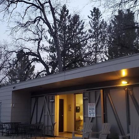 Sequoia Resort Badger Екстериор снимка